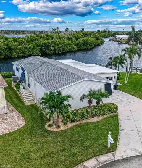 17731 Canal Cove Ct, Fort Myers Beach, FL 33931