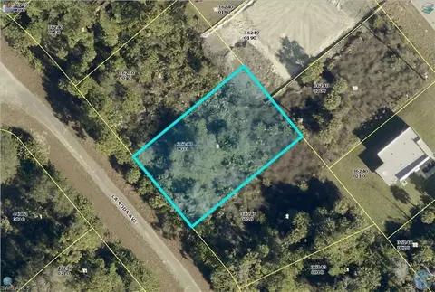 1880 La Roda Ave, Lehigh Acres, FL 33972
