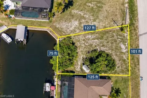 2372 NW 38th Pl, Cape Coral, FL 33993