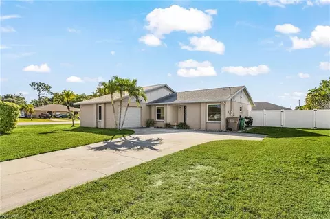 2326 SE 15th St, Cape Coral, FL 33990