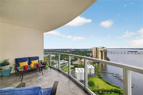 3000 Oasis Grand Blvd #2807, Fort Myers, FL 33916