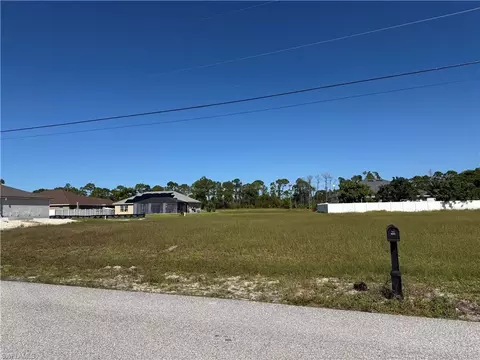 23 NW 33rd Ter, Cape Coral, FL 33993