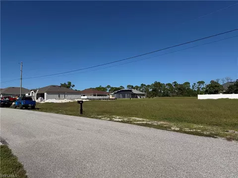 29 NW 33rd Ter, Cape Coral, FL 33993