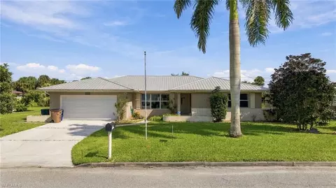 203 Fireside Ct, Lehigh Acres, FL 33936