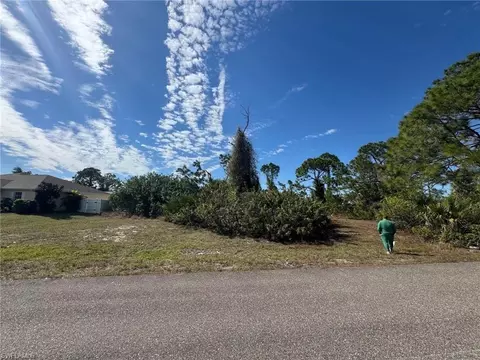 3708 NE 12th Ave, Cape Coral, FL 33909