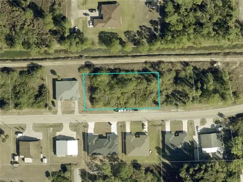 2001 E 12th St, Lehigh Acres, FL 33972