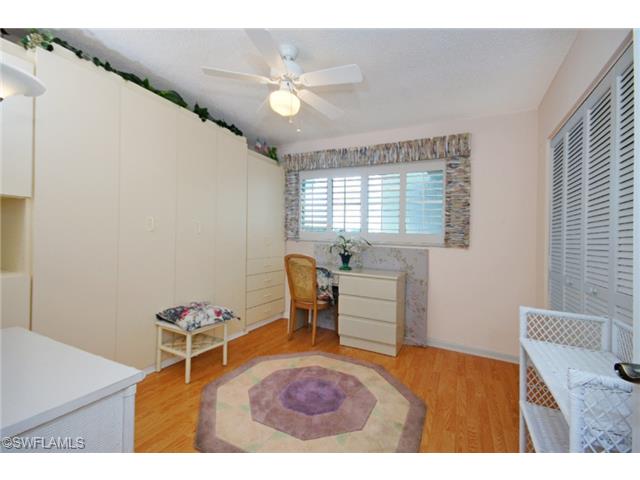 29 High Point Cir E #405, Naples, FL 34103 photo 15