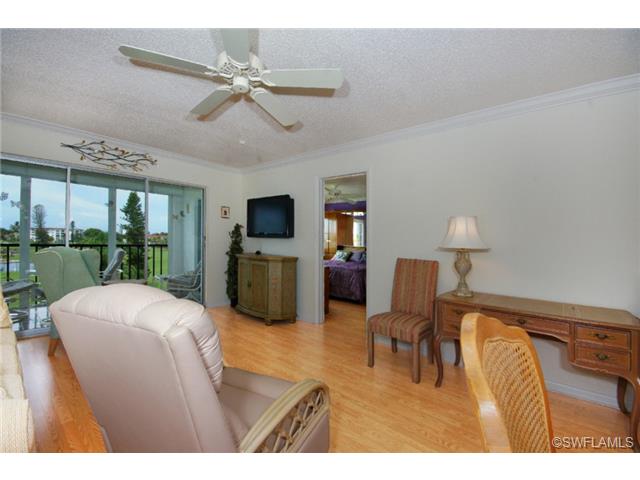 29 High Point Cir E #405, Naples, FL 34103 photo 8
