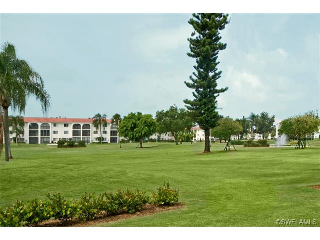 29 High Point Cir E #405, Naples, FL 34103 photo 17