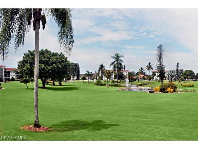 29 High Point Cir E #405, Naples, FL 34103 photo 3