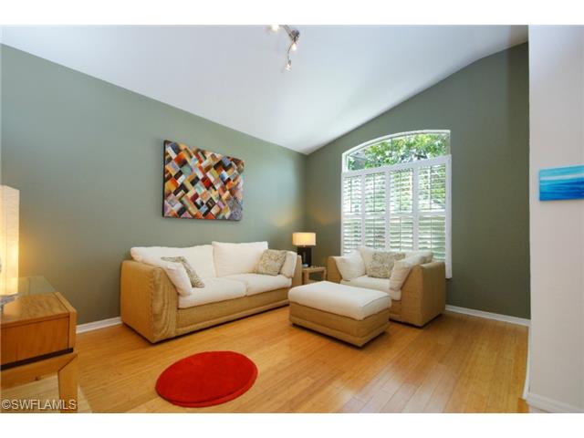 382 Burnt Pine Dr, Naples, FL 34119 photo 3