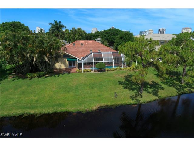547 Devils Ln, Naples, FL 34103 photo 12