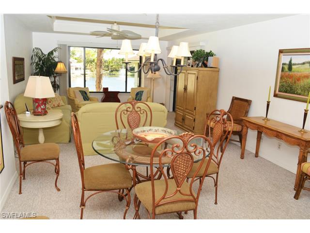 208 Courtside Dr, Naples, FL 34105 photo 4
