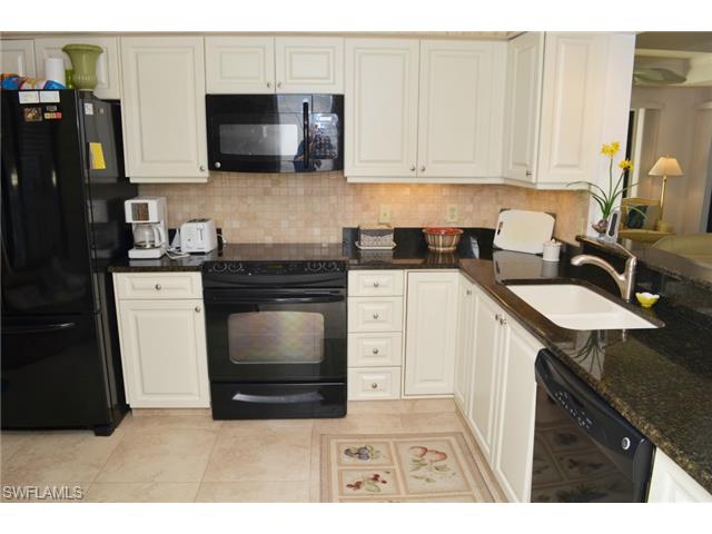 208 Courtside Dr, Naples, FL 34105 photo 10