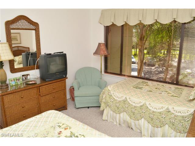 208 Courtside Dr, Naples, FL 34105 photo 18