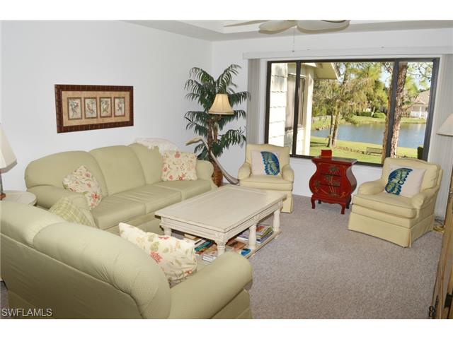 208 Courtside Dr, Naples, FL 34105 photo 6