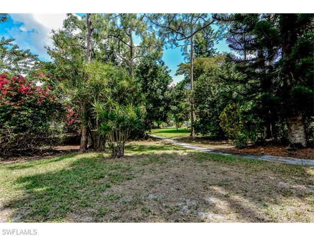 524 Pompano Dr, Naples, FL 34110 photo 1