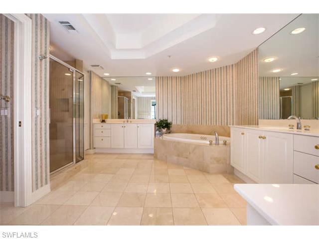 425 Dockside Dr #703, Naples, FL 34110 photo 16