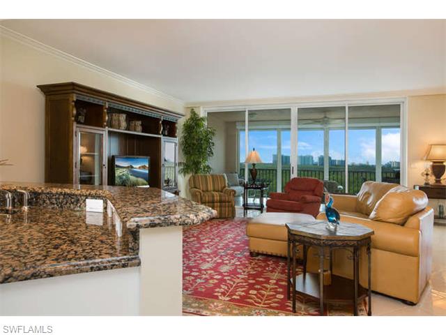 425 Dockside Dr #703, Naples, FL 34110 photo 4