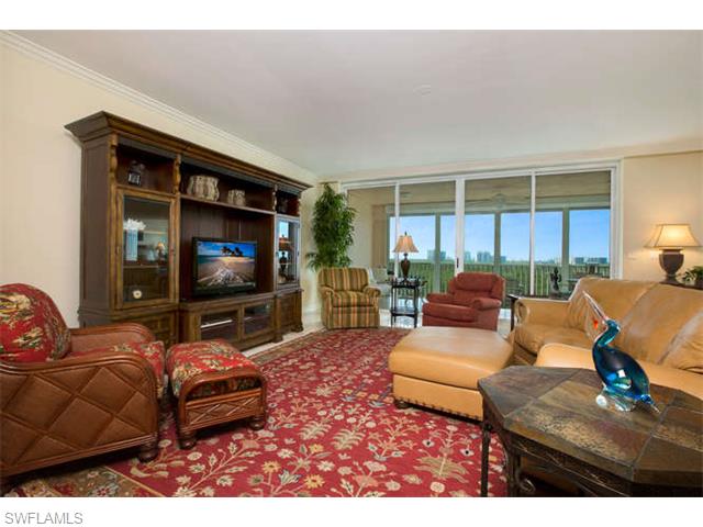 425 Dockside Dr #703, Naples, FL 34110 photo 6