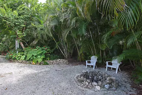 680 Myrtle Rd, Naples, FL 34108 photo 21