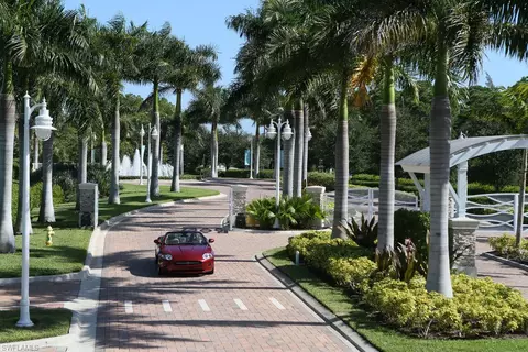 13665 Vanderbilt Dr #1004, Naples, FL 34110 photo 9
