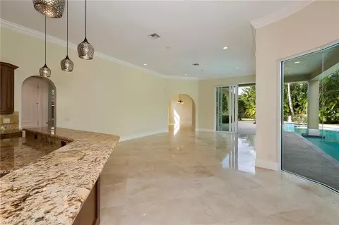 527 Turtle Hatch Ln, Naples, FL 34103 photo 5