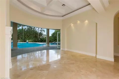 527 Turtle Hatch Ln, Naples, FL 34103 photo 2