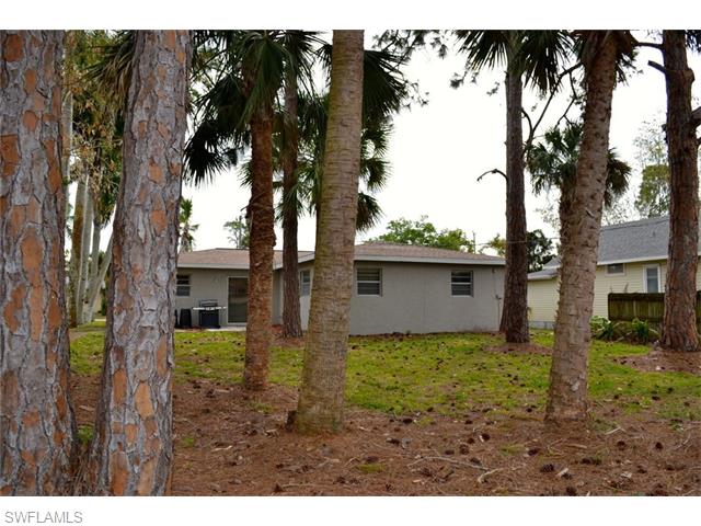 4624 Normandy Dr, Naples, FL 34112 photo 13