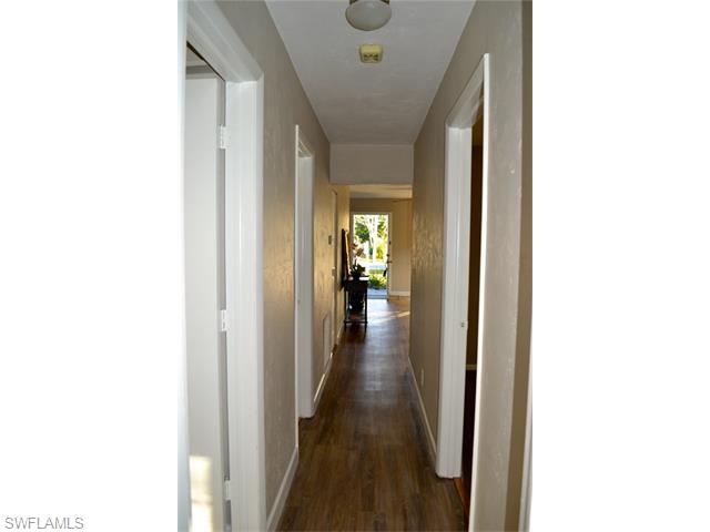 4624 Normandy Dr, Naples, FL 34112 photo 2