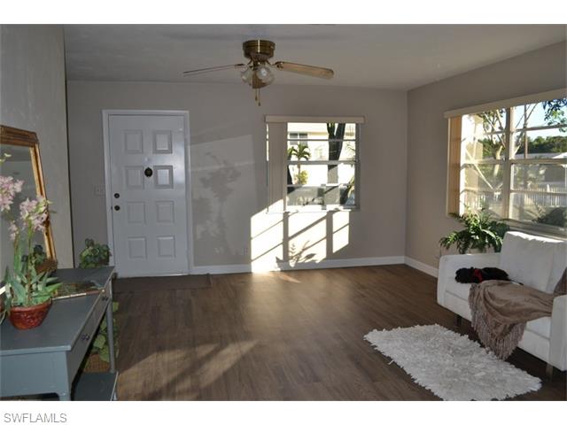 4624 Normandy Dr, Naples, FL 34112 photo 7