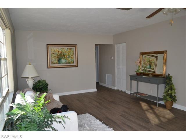 4624 Normandy Dr, Naples, FL 34112 photo 6