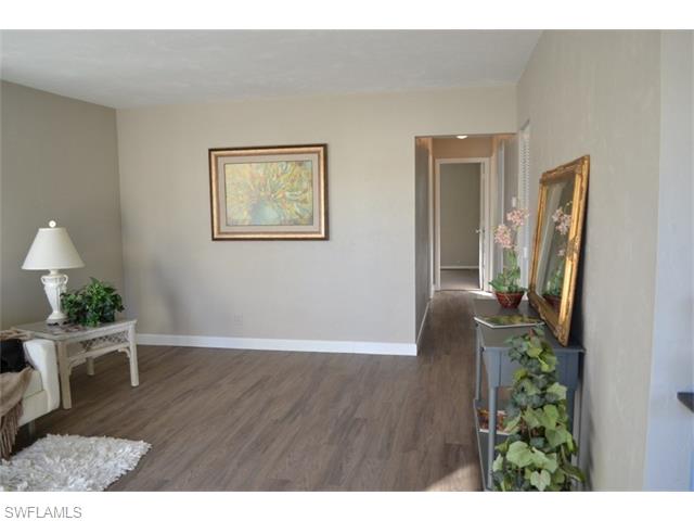 4624 Normandy Dr, Naples, FL 34112 photo 4