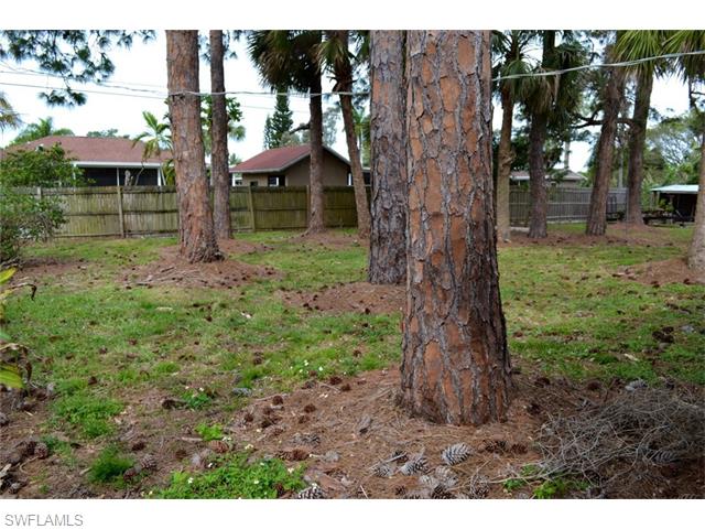4624 Normandy Dr, Naples, FL 34112 photo 12