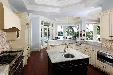 240 Cuddy Ct, Naples, FL 34103 photo 1