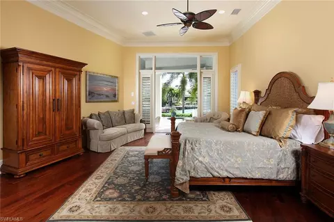 240 Cuddy Ct, Naples, FL 34103 photo 3