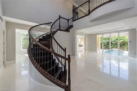 2101 Modena Ct, Naples, FL 34105 photo 3