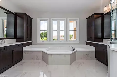 2101 Modena Ct, Naples, FL 34105 photo 13