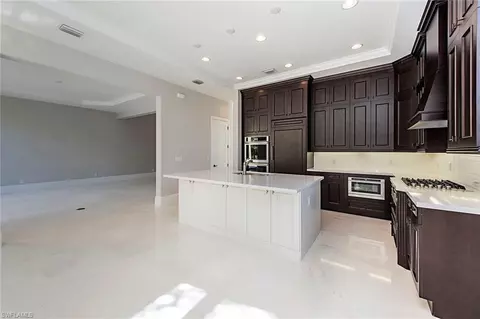 2101 Modena Ct, Naples, FL 34105 photo 6
