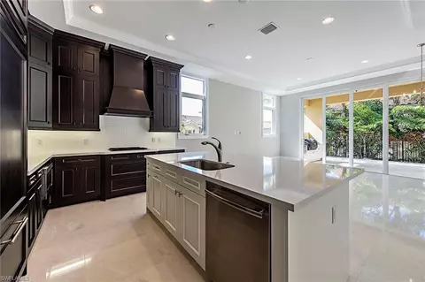 2101 Modena Ct, Naples, FL 34105 photo 7