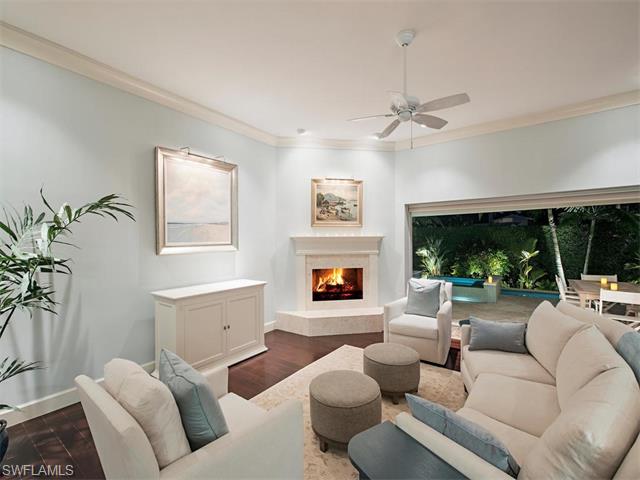 2000 Gordon Dr, Naples, FL 34102 photo 3