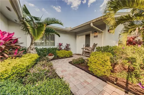 239 Conners Ave, Naples, FL 34108 photo 2