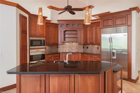 6939 Greentree Dr, Naples, FL 34108 photo 9