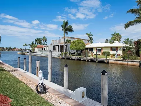 1365 Marlin Dr, Naples, FL 34102 photo 1