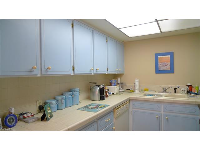 106 Harrison Rd #2, Naples, FL 34112 photo 3