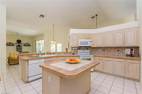 6941 Compton Ln S, Naples, FL 34104 photo 6