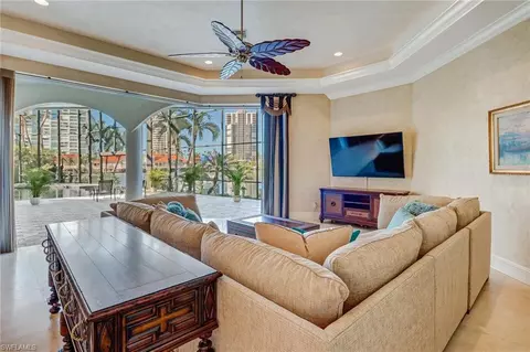315 Pirates Bight, Naples, FL 34103 photo 5