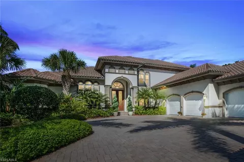 315 Pirates Bight, Naples, FL 34103 photo 2