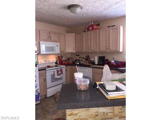 398 Leawood Cir, Naples, FL 34104 photo 9