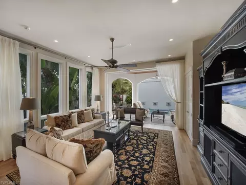 660 3rd Ave S, Naples, FL 34102 photo 2